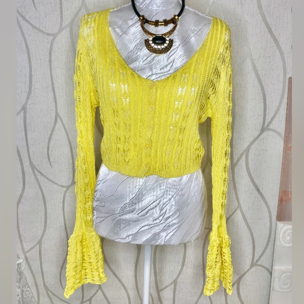 🎀🌷 Yellow Soft Crochet Knit Ruffle Bell Sleeve Cardigan 🌷🎀 NWT